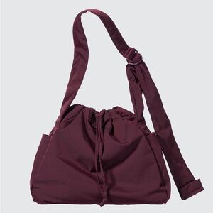 Uniqlo soft puffy shoulder bag - messenger crossbody bag purse - wine maroon